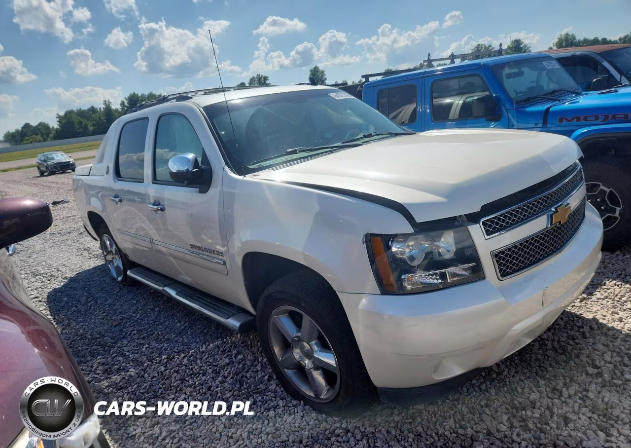 2013 Chevrolet Avalanche Ltz VIN:3GNTKGE74DG312790 - 4