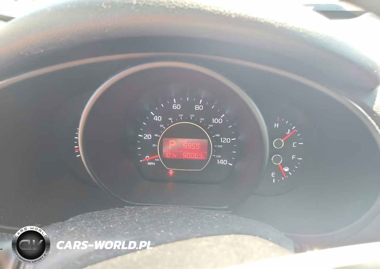 2014 Kia Soul + VIN:KNDJP3A50E7742201 - 9