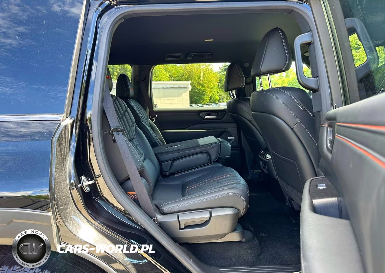 2025 Nissan Armada Pro-4X VIN:JN8AY3DEXS9405063 - 8