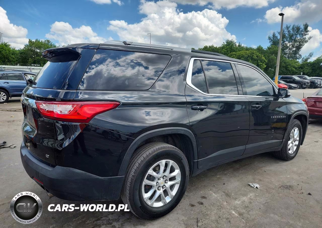 2018 Chevrolet Traverse Lt VIN:1GNERGKW2JJ232060 - 3