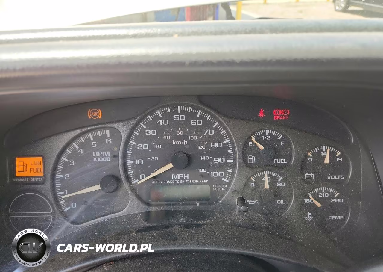 2002 Chevrolet Suburban C1500 VIN:1GNEC16Z82J116561 - 9