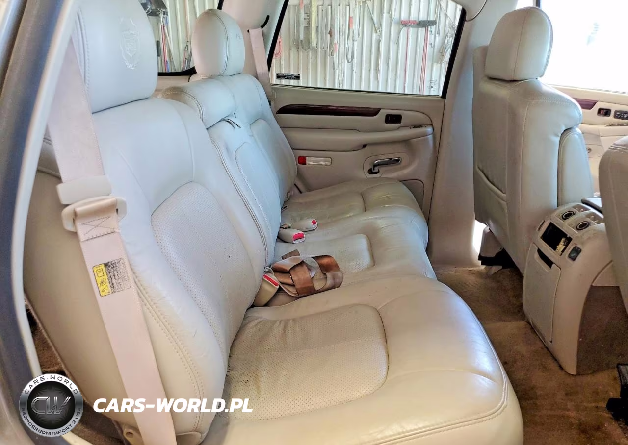 2002 Cadillac Escalade Luxury VIN:1GYEK63N12R220492 - 11