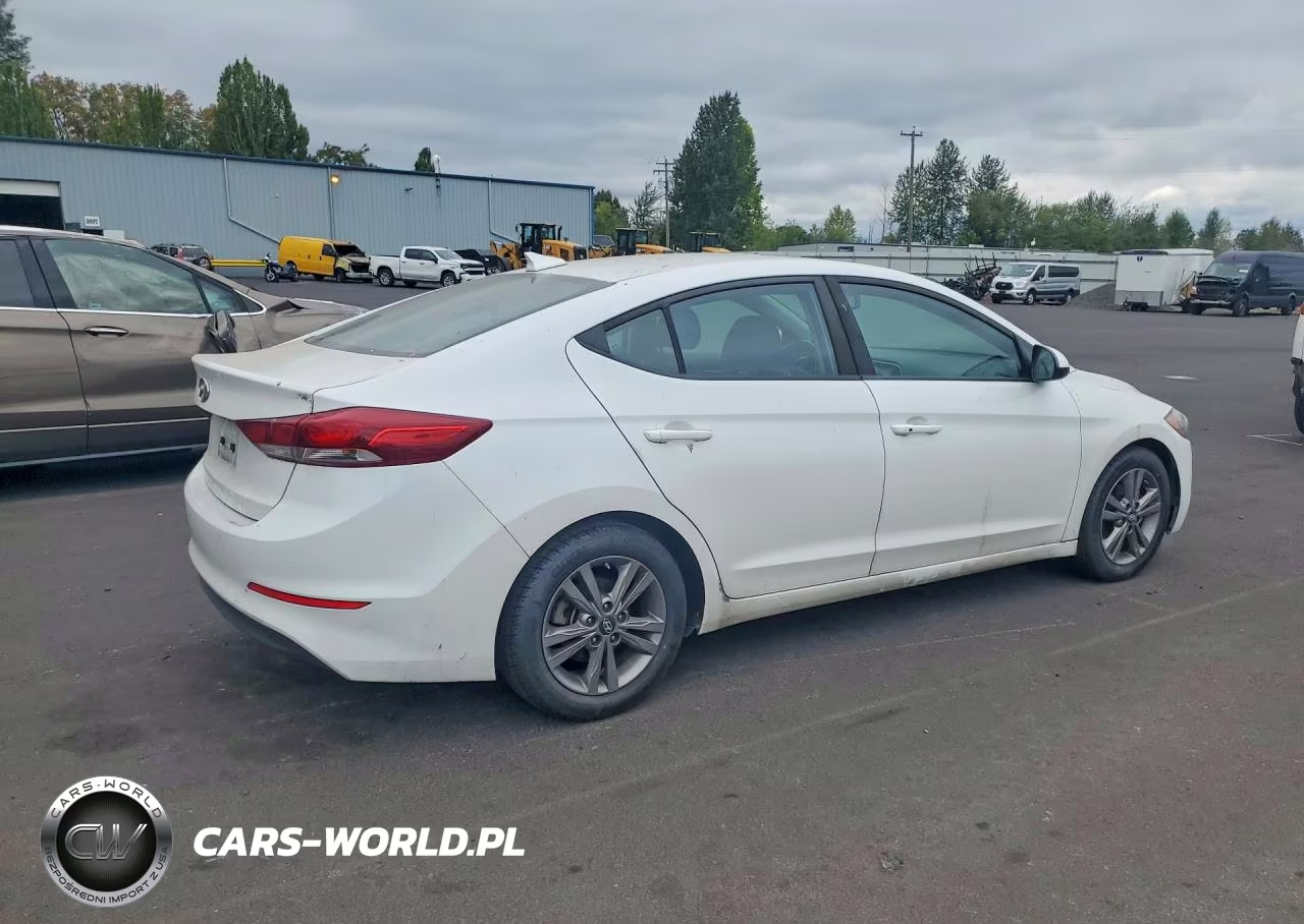 2018 Hyundai Elantra Value Edition VIN:5NPD84LF8JH315098 - 3