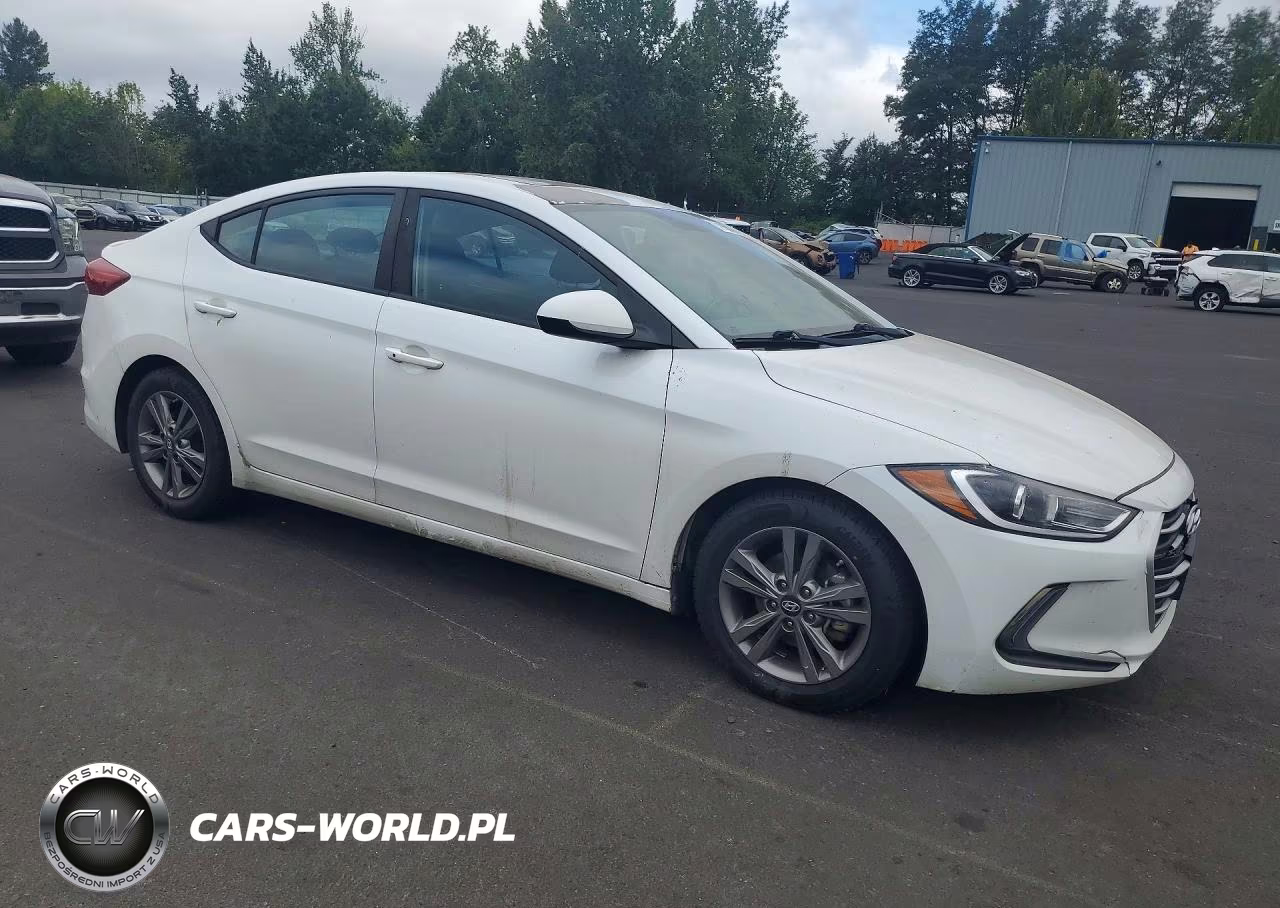 2018 Hyundai Elantra Value Edition VIN:5NPD84LF8JH315098 - 4