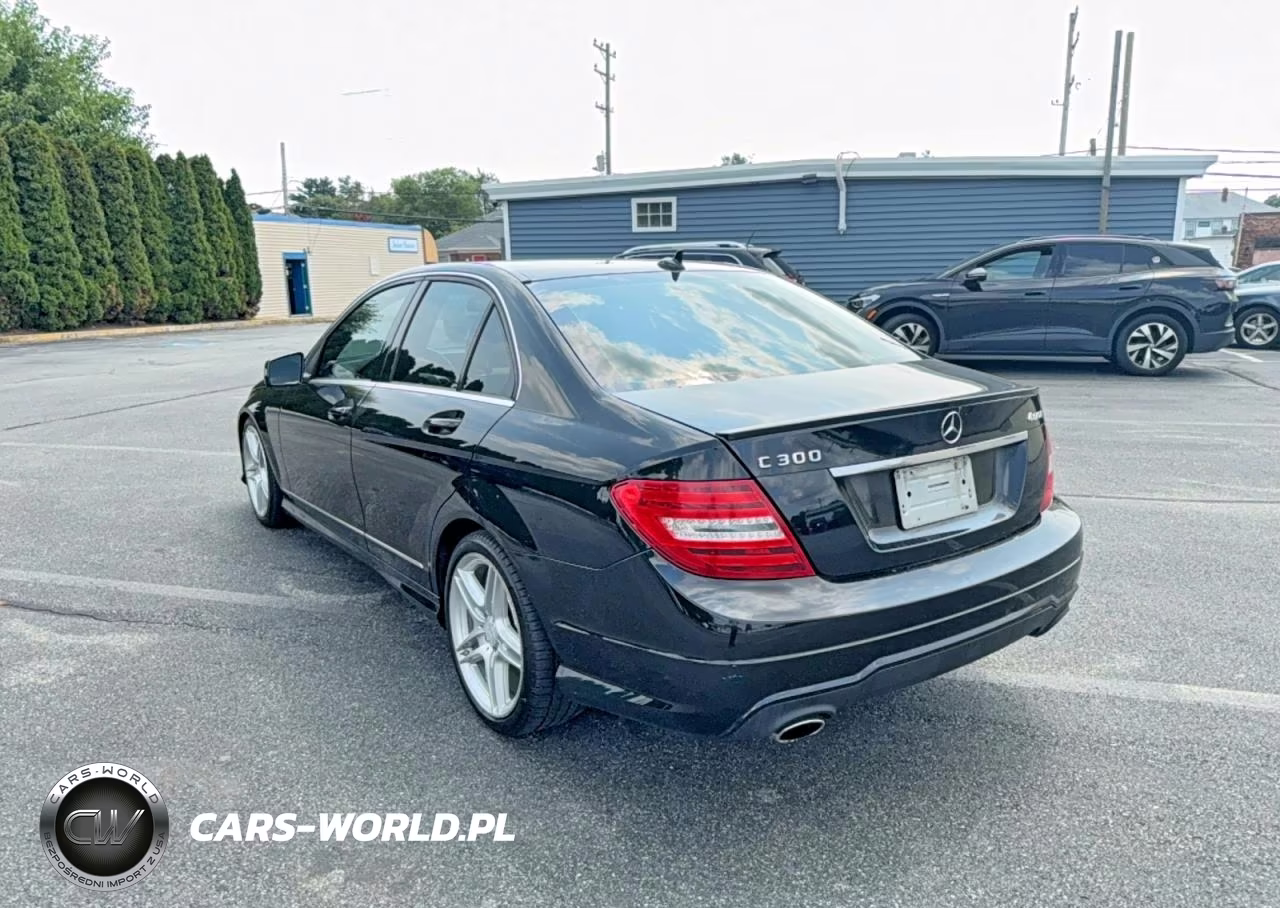 2013 Mercedes-Benz C 300 4Matic VIN:WDDGF8AB9DR283579 - 3