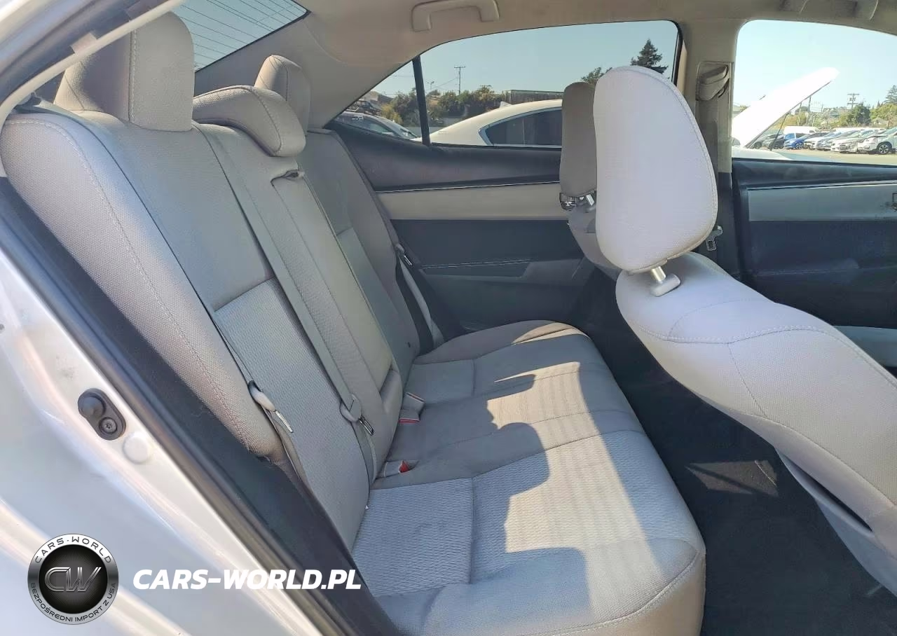2016 Toyota Corolla Le VIN:5YFBURHE6GP528482 - 10