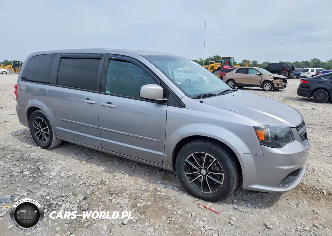2015 Dodge Grand Caravan VIN:2C4RDGBG8FR659814 - 4