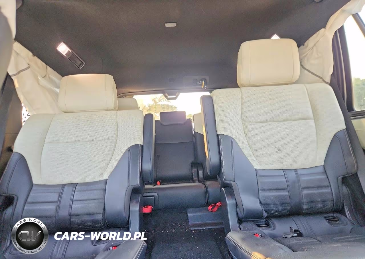 2023 Toyota Sequoia Capstone VIN:7SVAAABA4PX005190 - 10