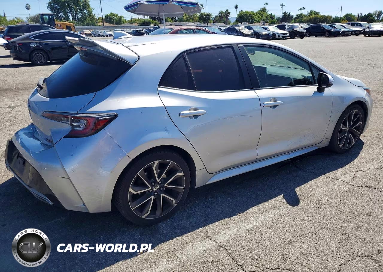 2019 Toyota Corolla Hatchback Xse VIN:JTNK4RBE3K3038216 - 3