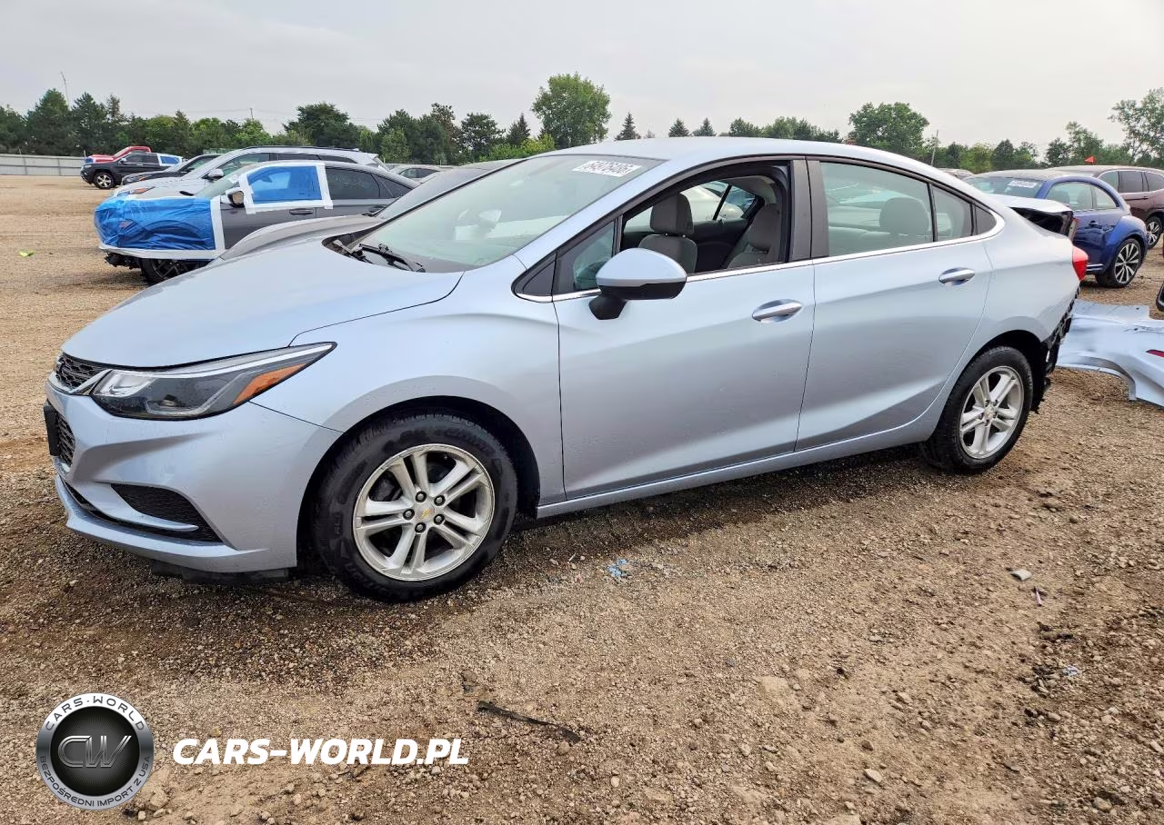 2017 Chevrolet Cruze Lt VIN:1G1BE5SMXH7160583 - 1