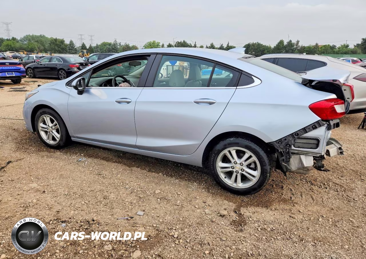 2017 Chevrolet Cruze Lt VIN:1G1BE5SMXH7160583 - 2
