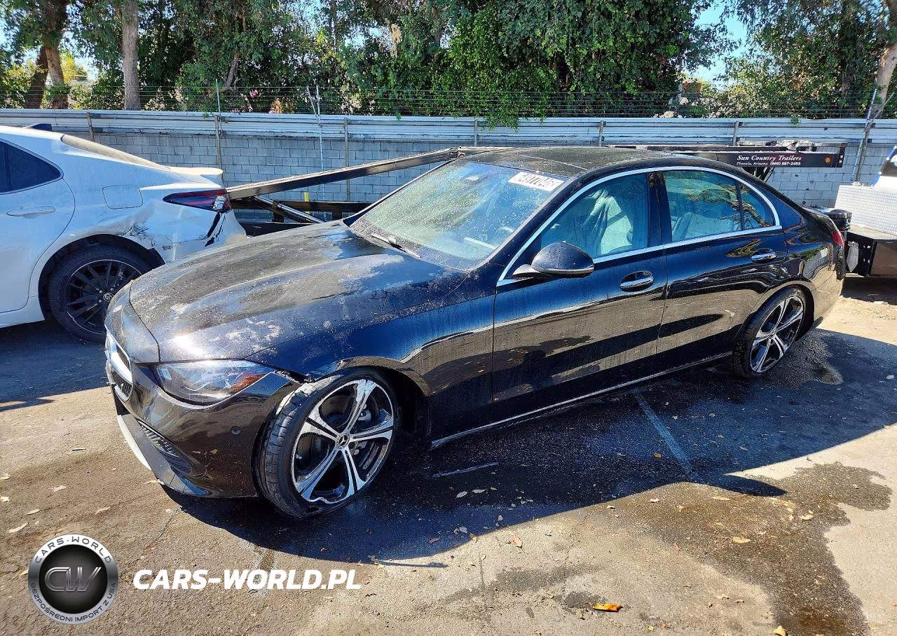 2025 Mercedes-Benz C 300 – zdjęcie 1 z 12