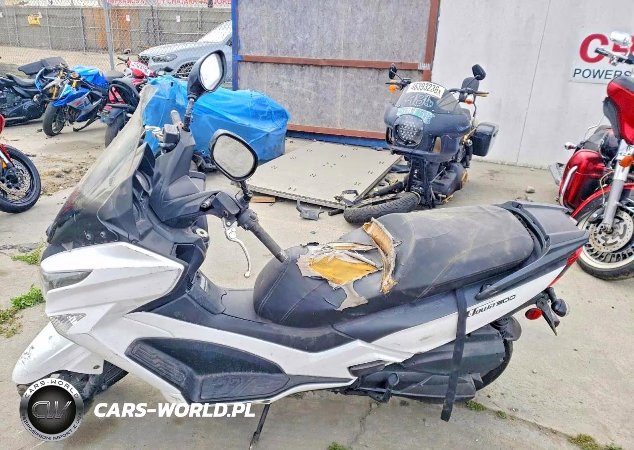 2021 Kymco Usa Inc X-Town 300 VIN:LC2W1M245MC100370 - 3