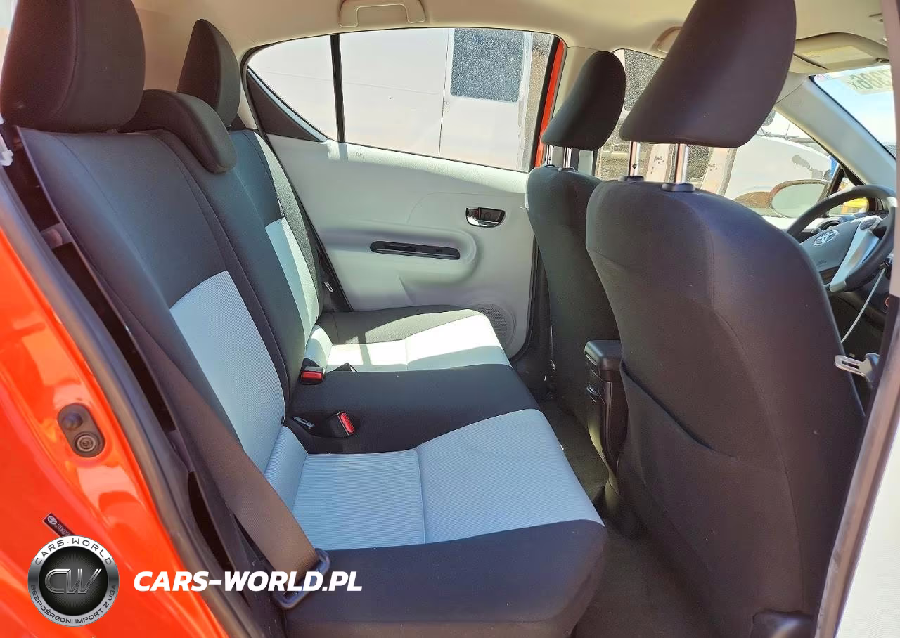 2014 Toyota Prius C Two VIN:JTDKDTB33E1081650 - 10