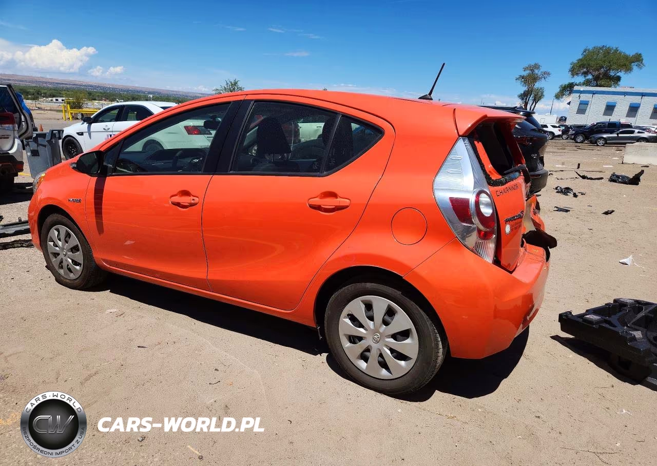 2014 Toyota Prius C Two VIN:JTDKDTB33E1081650 - 2