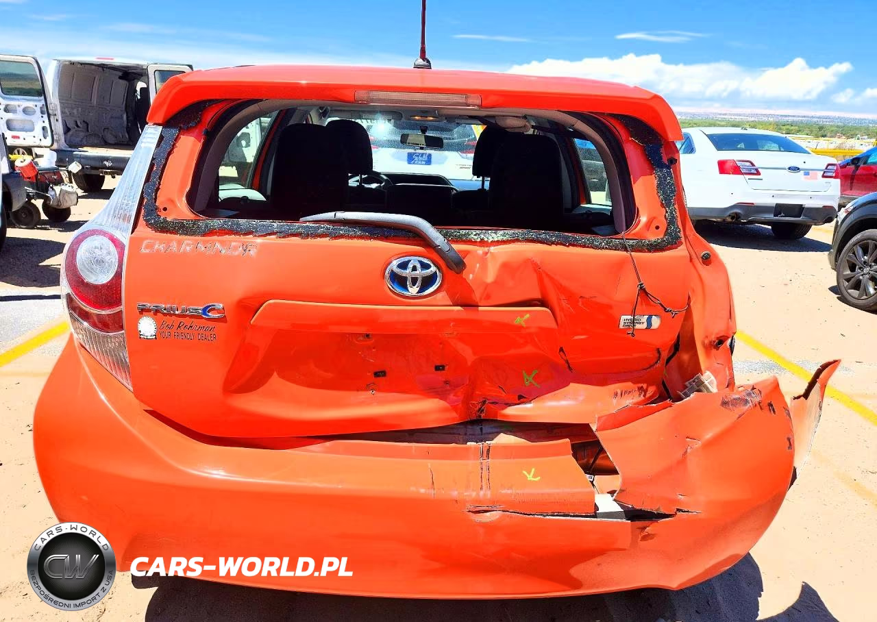 2014 Toyota Prius C Two VIN:JTDKDTB33E1081650 - 6