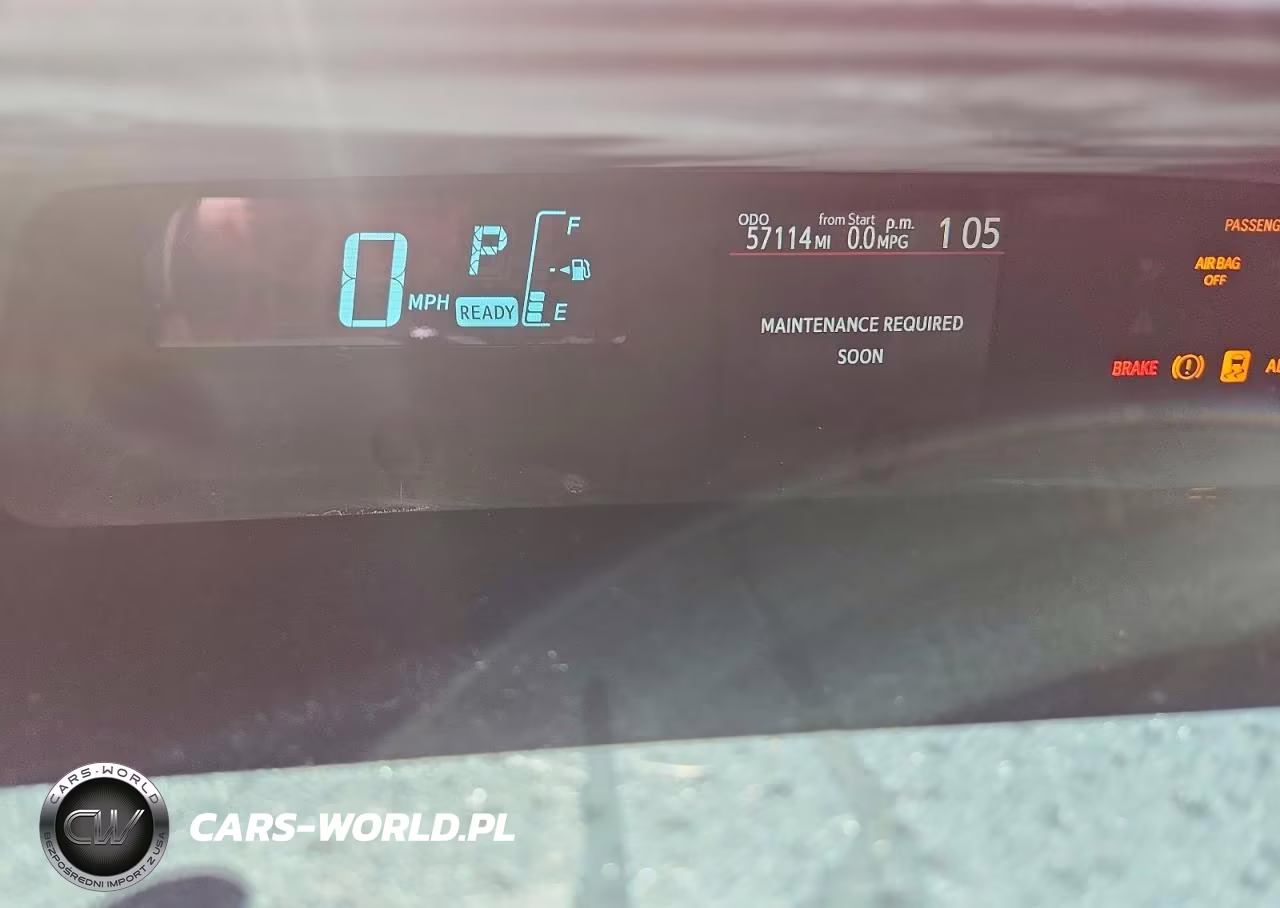 2014 Toyota Prius C Two VIN:JTDKDTB33E1081650 - 9
