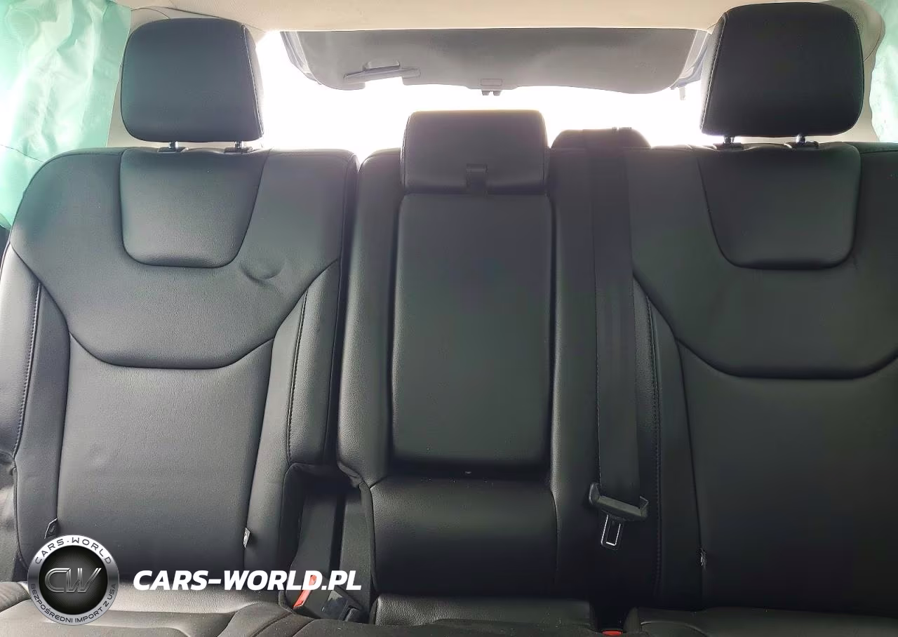 2018 Ford Edge Titanium VIN:2FMPK3K95JBB31779 - 10