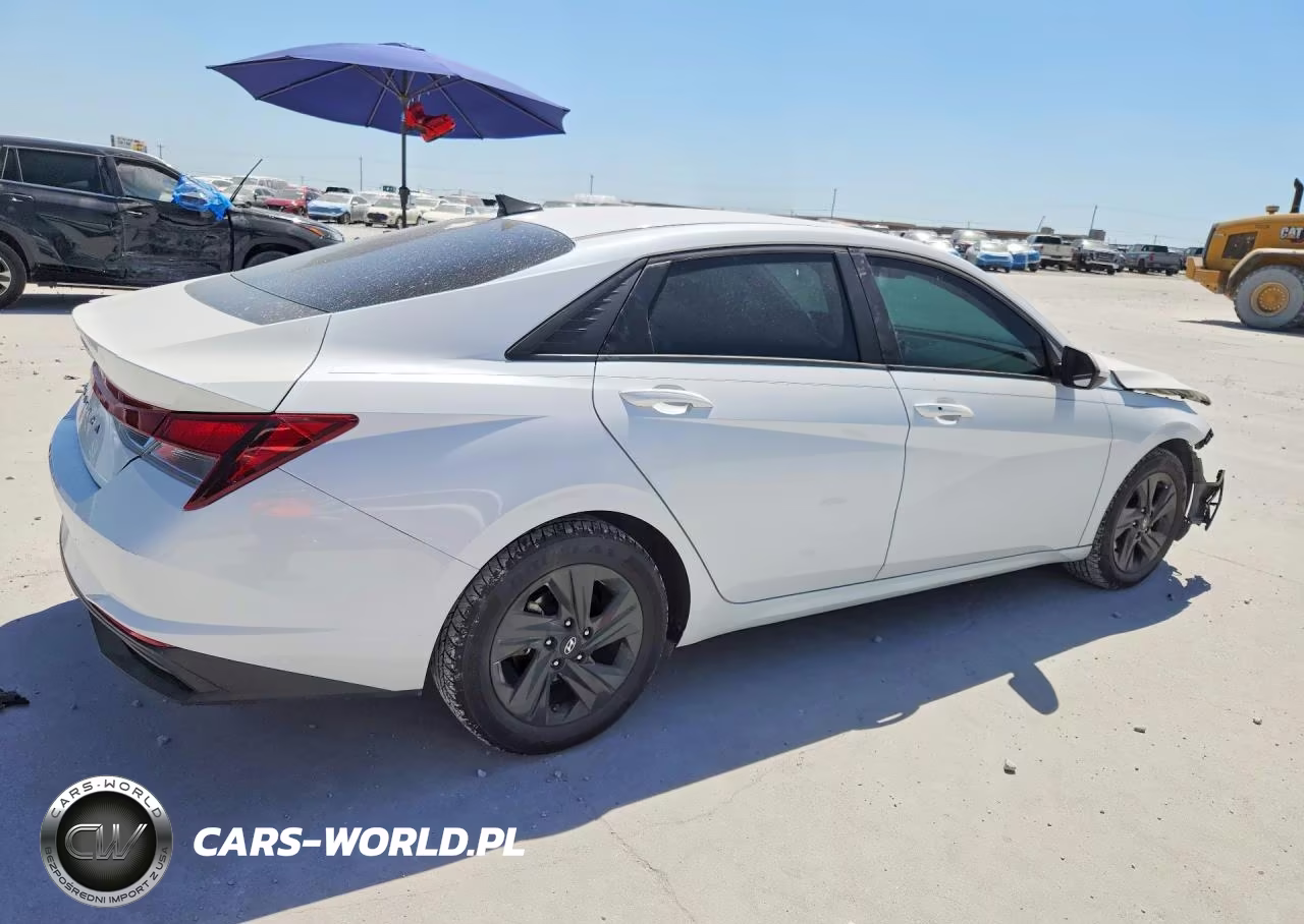2021 Hyundai Elantra Sel VIN:5NPLM4AG2MH002233 - 3