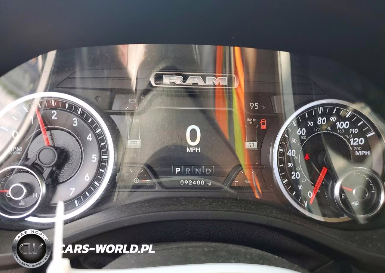 2019 Ram 1500 Laramie VIN:1C6SRFJT7KN536029 - 9