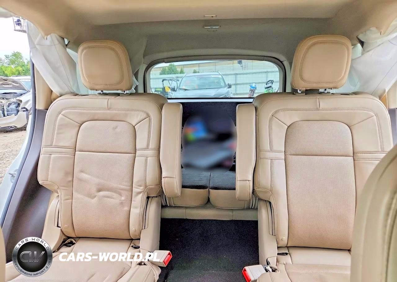2020 Lincoln Aviator Reserve VIN:5LM5J7XC3LGL23765 - 10