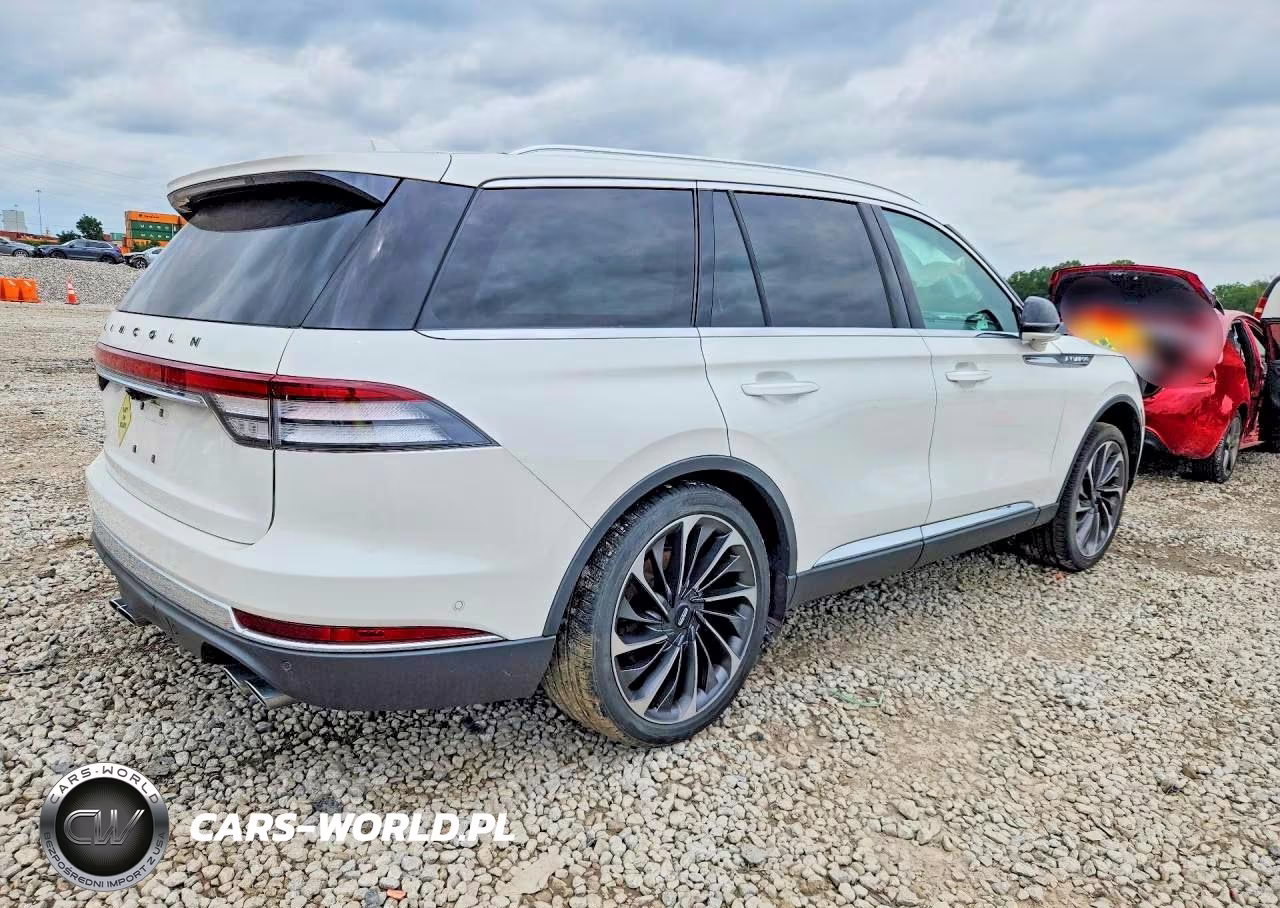 2020 Lincoln Aviator Reserve VIN:5LM5J7XC3LGL23765 - 3