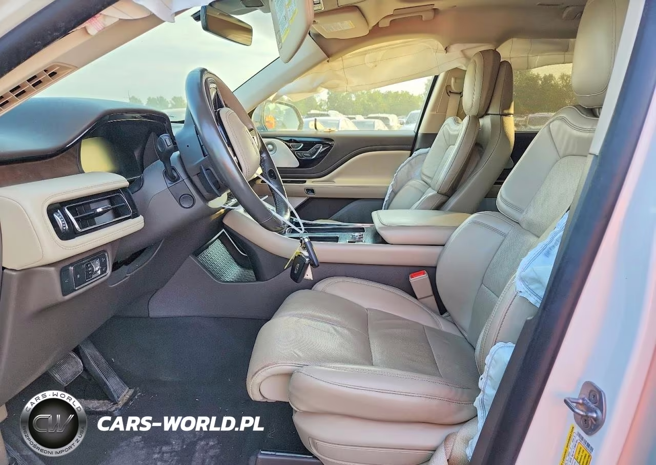 2020 Lincoln Aviator Reserve VIN:5LM5J7XC3LGL23765 - 7
