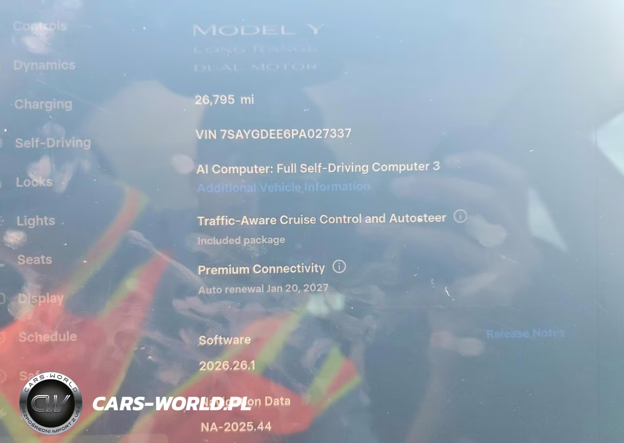 2023 Tesla Model Y VIN:7SAYGDEE6PA027337 - 9