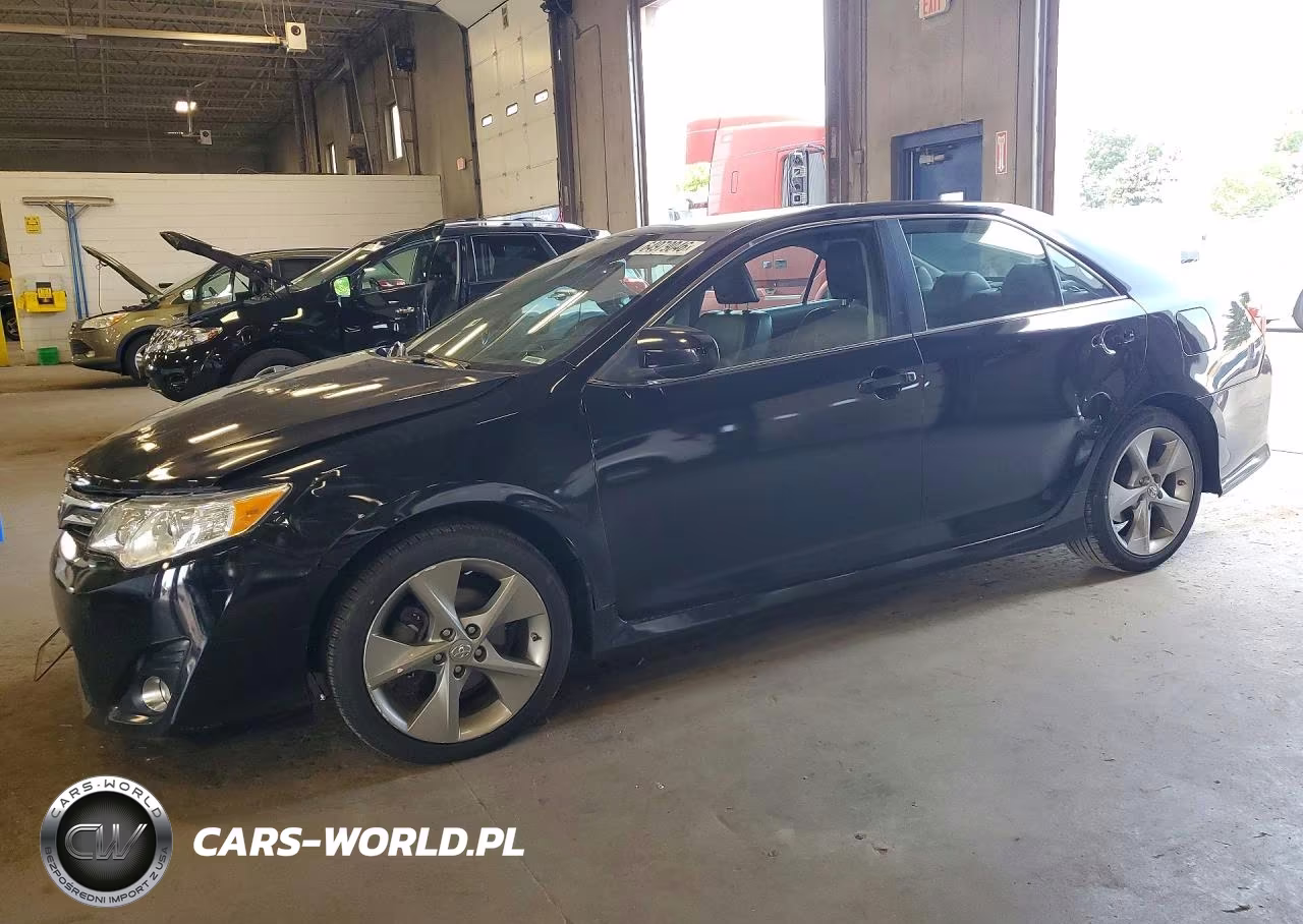 2012 Toyota Camry Se Sport Limited Edition – zdjęcie 1 z 12