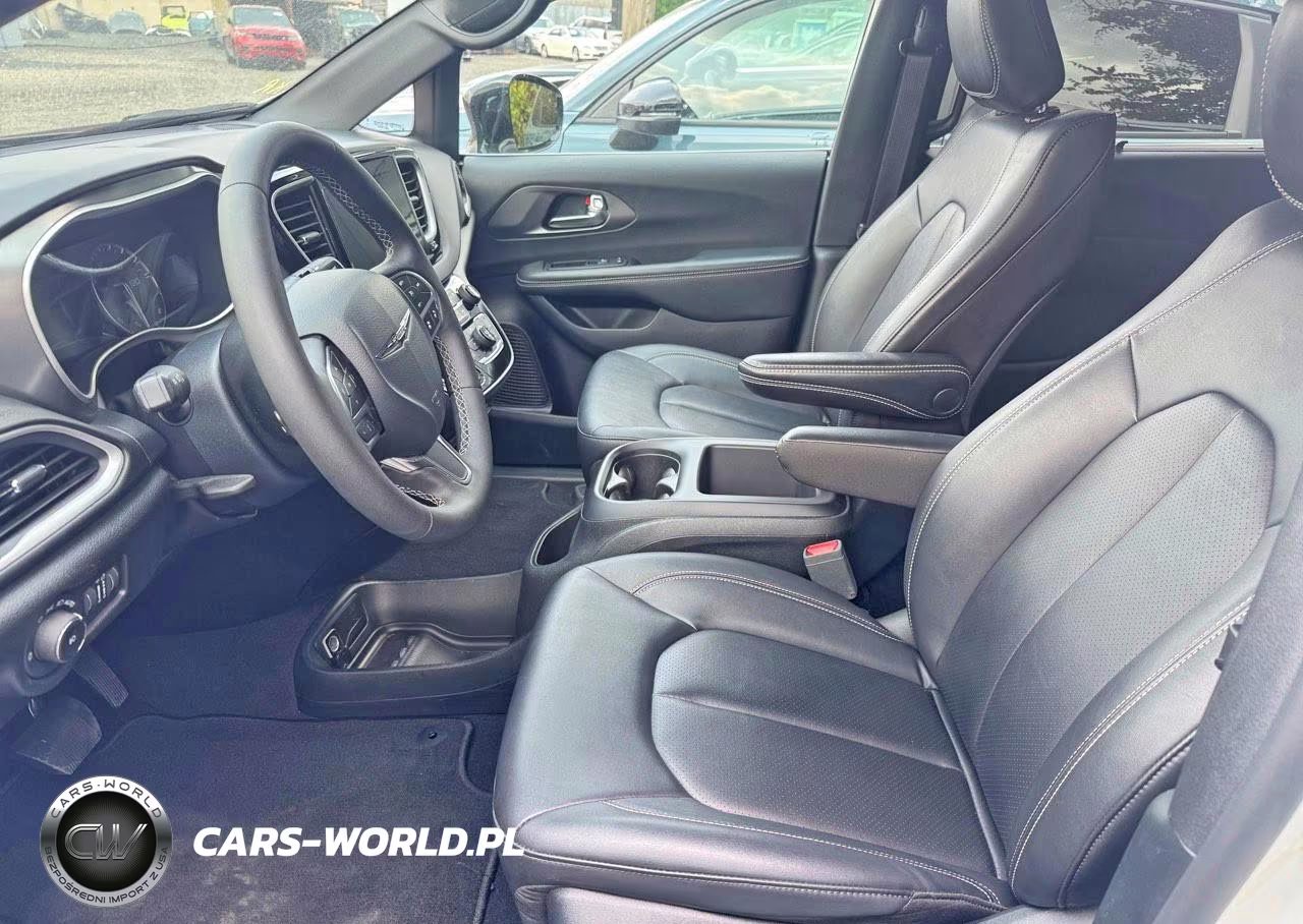 2025 Chrysler Pacifica Select VIN:2C4RC1BG8SR512113 - 7