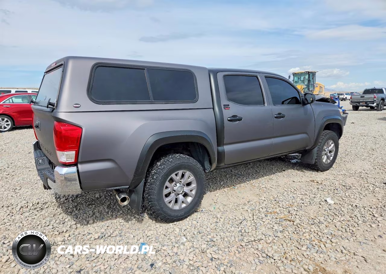2017 Toyota Tacoma Sr5 V6 VIN:5TFCZ5AN3HX117925 - 3