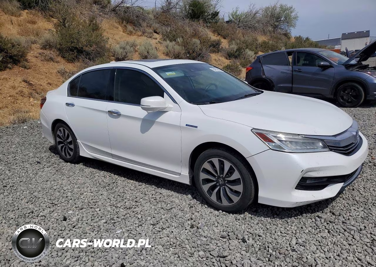2017 Honda Accord Touring Hybrid VIN:JHMCR6F74HC007892 - 4