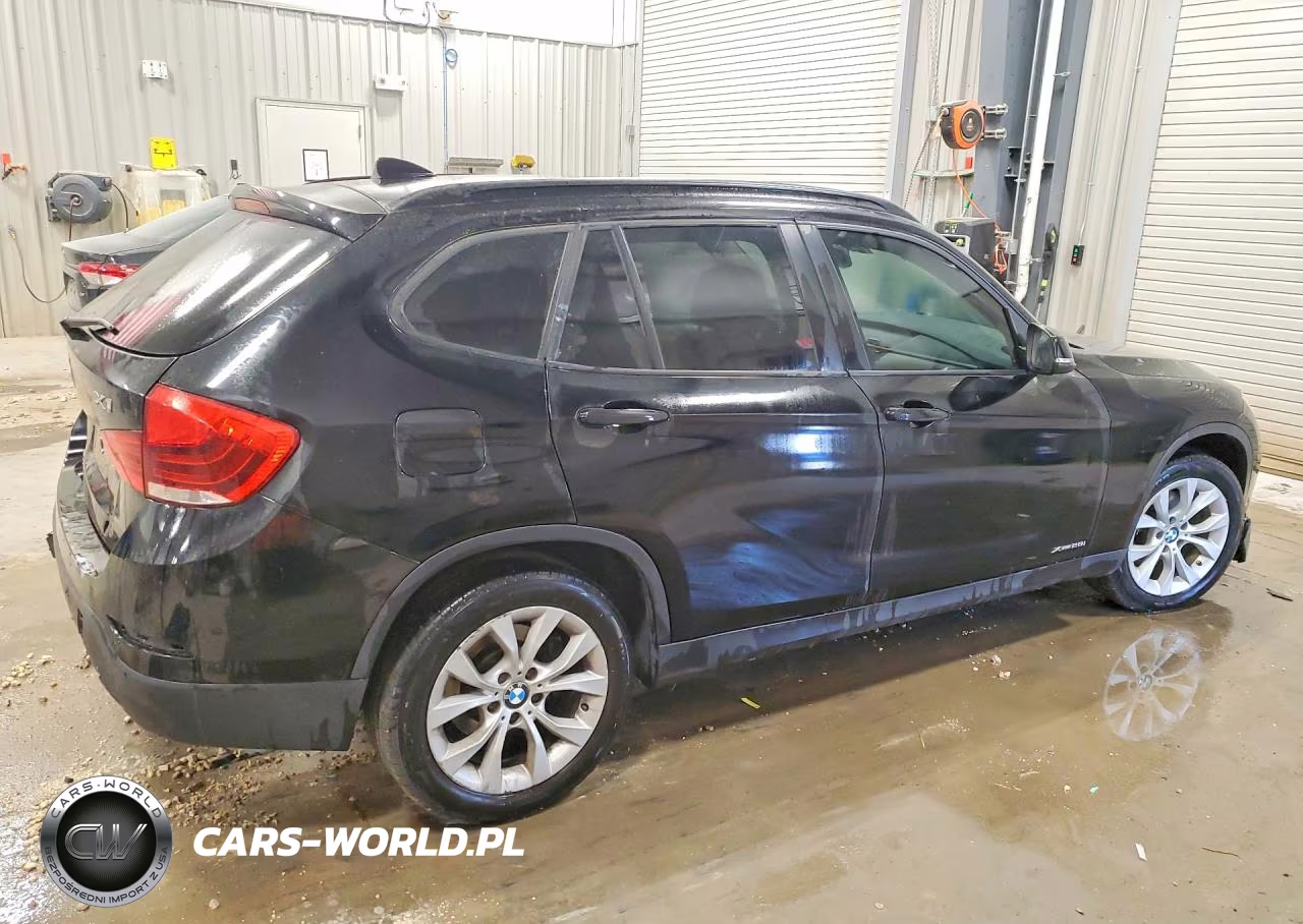 2014 BMW X1 xDrive28I VIN:WBAVL1C52EVY10991 - 3