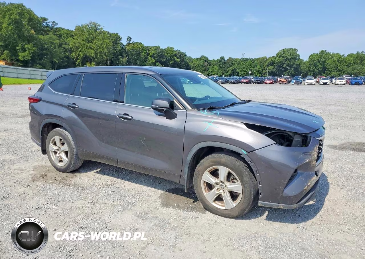 2022 Toyota Highlander Le VIN:5TDBZRBH2NS578224 - 4