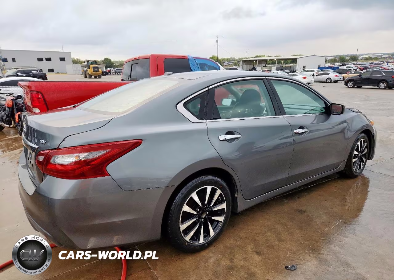 2018 Nissan Altima 2.5 VIN:1N4AL3APXJC270996 - 3