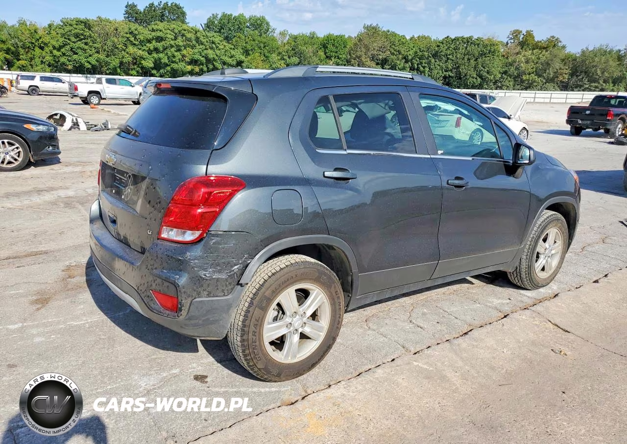 2020 Chevrolet Trax 1Lt VIN:3GNCJPSB1LL261296 - 3