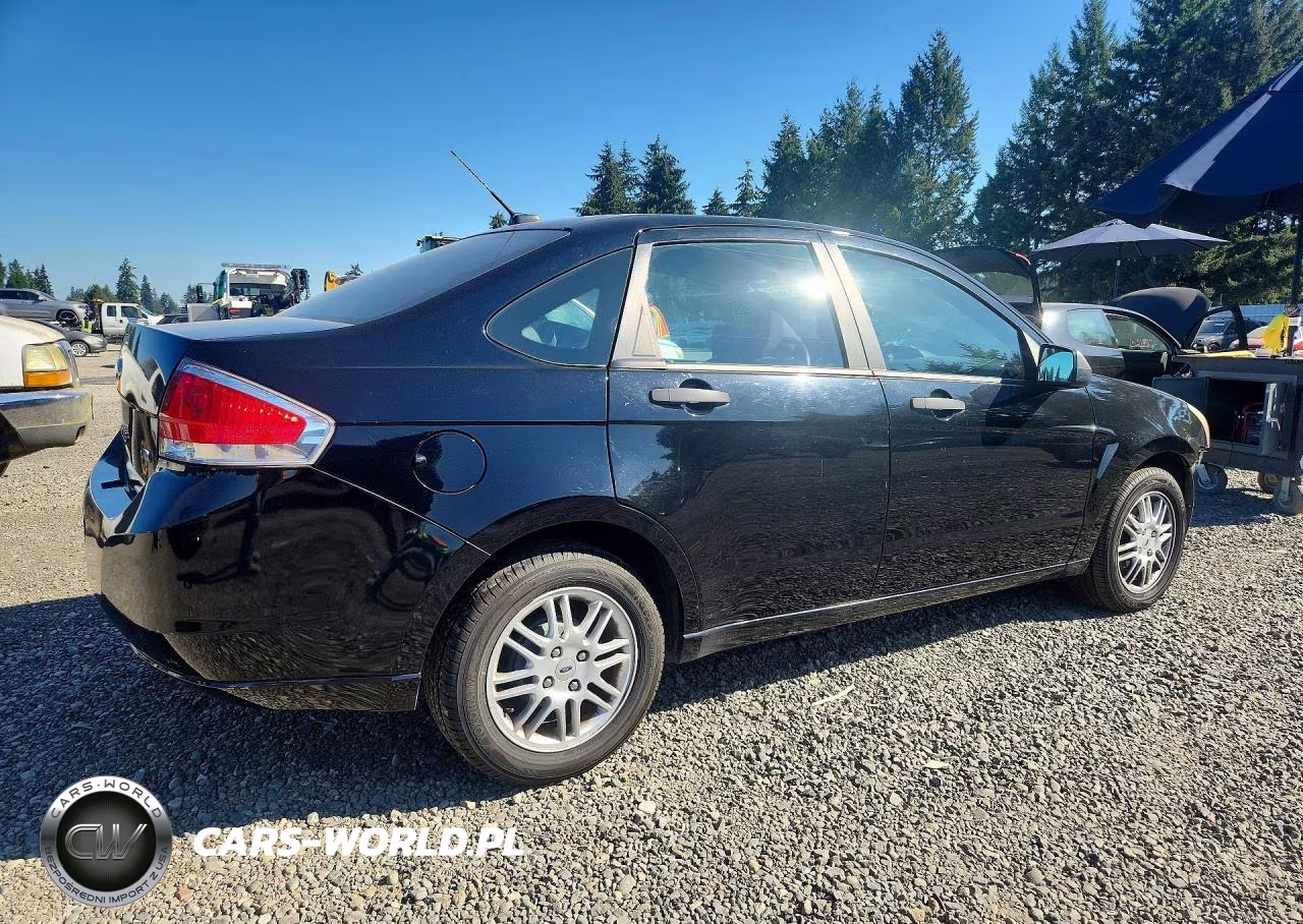 2011 Ford Focus Se VIN:1FAHP3FN7BW201936 - 3
