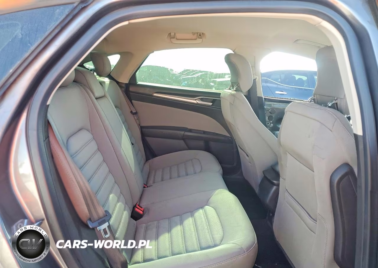 2013 Ford Fusion S VIN:3FA6P0G77DR255975 - 10