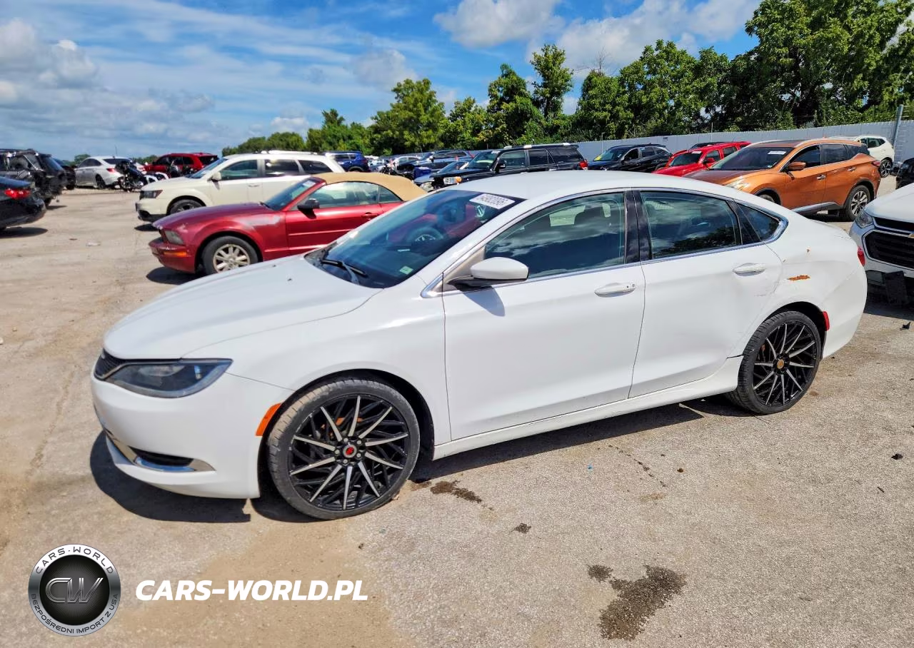2015 Chrysler 200 Limited – zdjęcie 1 z 12