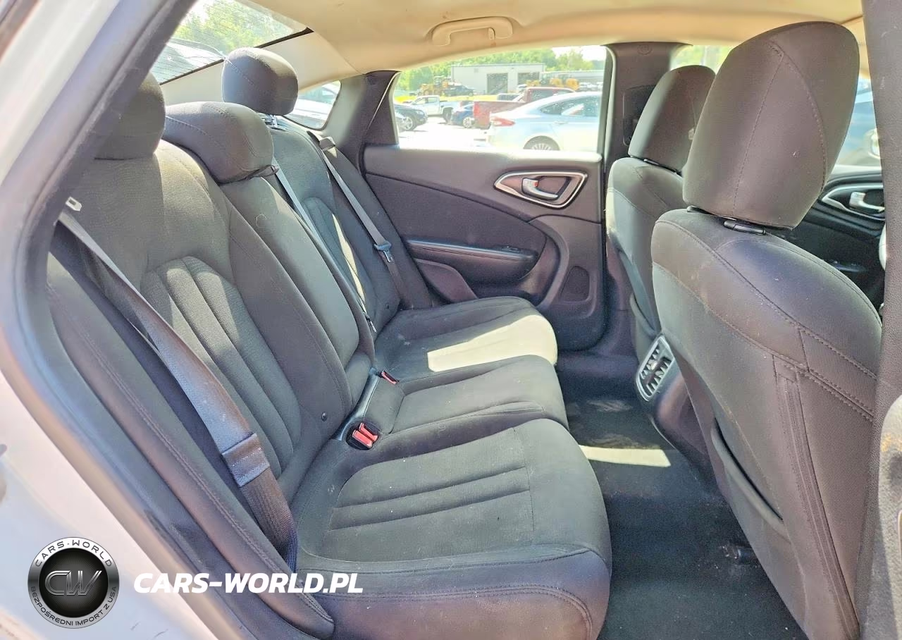 2015 Chrysler 200 Limited VIN:1C3CCCAB9FN720838 - 10