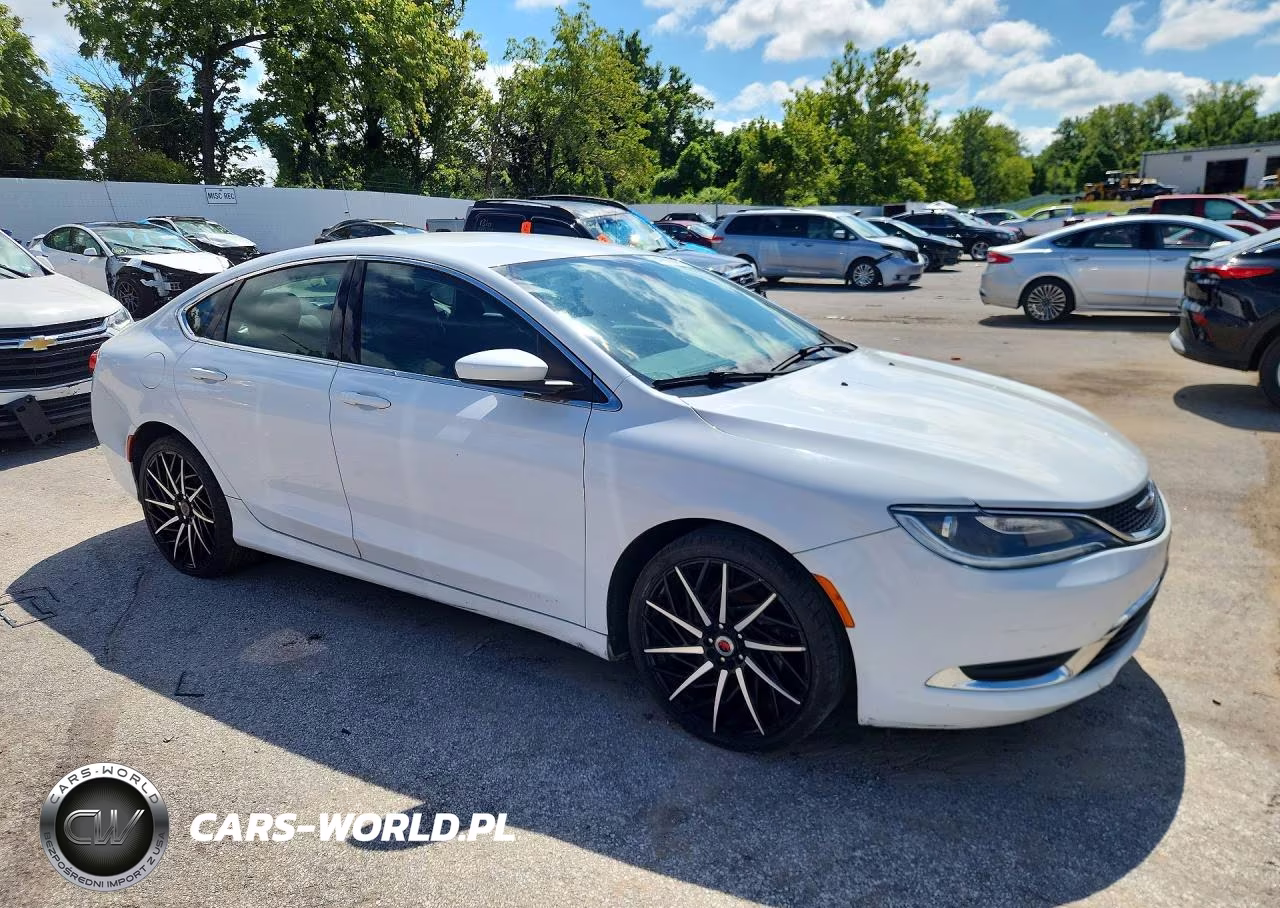 2015 Chrysler 200 Limited VIN:1C3CCCAB9FN720838 - 4