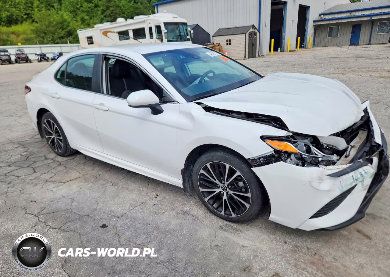 2020 Toyota Camry Se VIN:4T1G11AK3LU504391 - 4