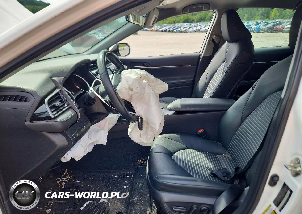 2020 Toyota Camry Se VIN:4T1G11AK3LU504391 - 7