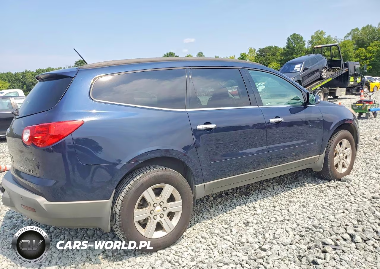 2012 Chevrolet Traverse Lt VIN:1GNKRGED6CJ304247 - 3