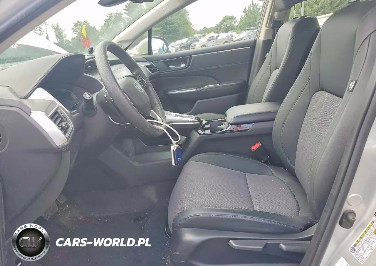 2018 Honda Clarity VIN:JHMZC5F17JC011216 - 7