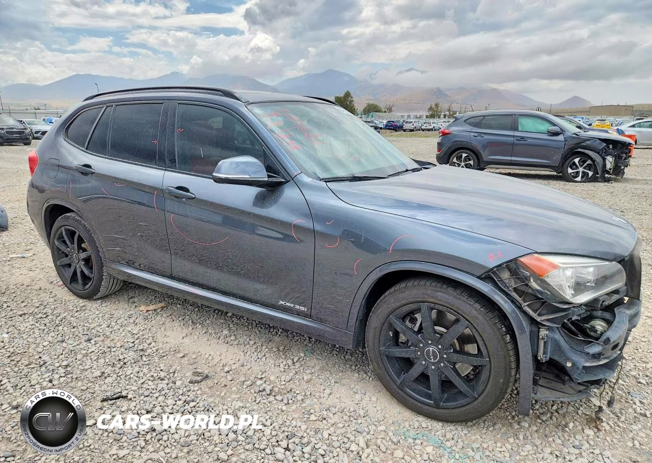 2014 BMW X1 xDrive35I VIN:WBAVM5C5XEVV93307 - 4