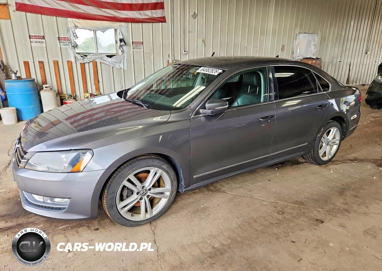 2014 Volkswagen Passat Sel – zdjęcie 1 z 12
