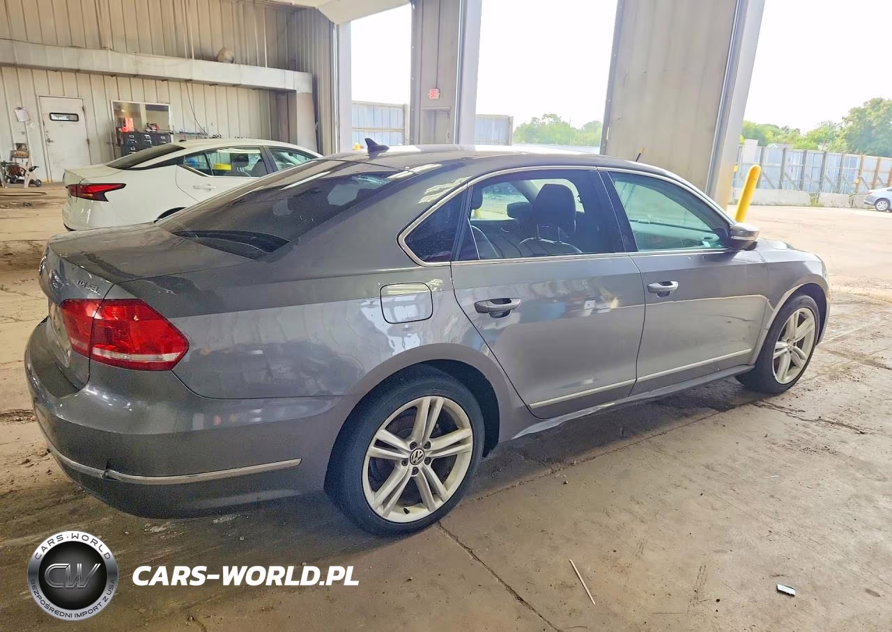 2014 Volkswagen Passat Sel VIN:1VWCN7A34EC021291 - 3