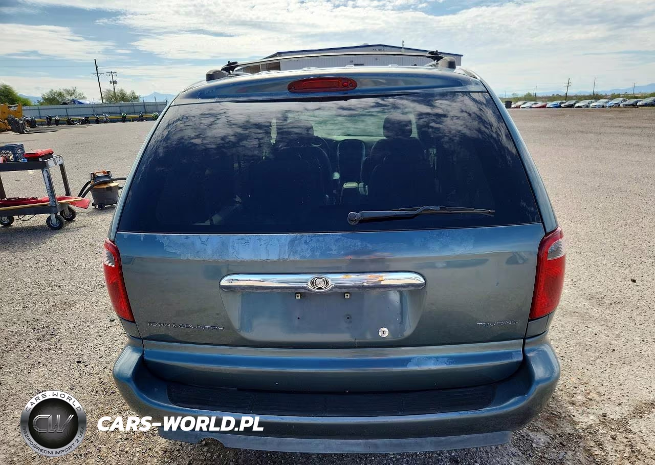 2005 Chrysler Town & Country Touring VIN:2C8GP54L05R249714 - 6