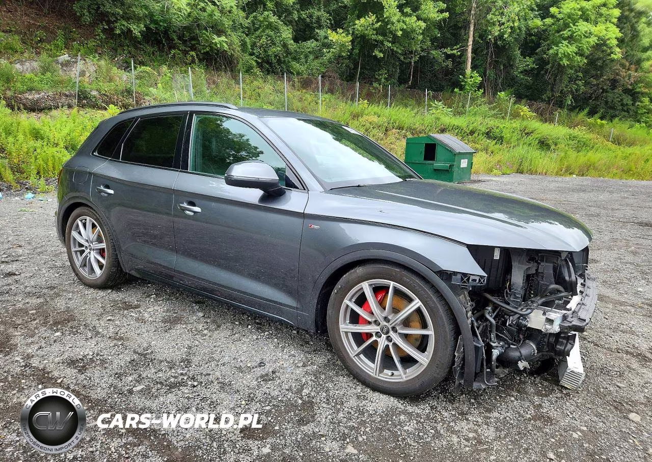 2024 Audi Q5 E Premium Plus 55 VIN:WA1E2AFY8R2043399 - 4